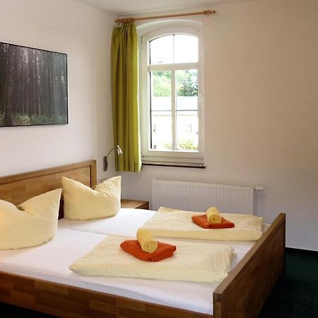 Pension Und Ferienwohnung Am Teich シュライツ エクステリア 写真